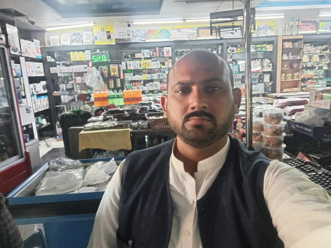 ڈنگہ: ایم ڈی پیرس مارٹ ڈنگہ شیر افگن کو بجلی چوری کے ایک مقدمہ میں ایف آئی اے نے گرفتارکرلیا