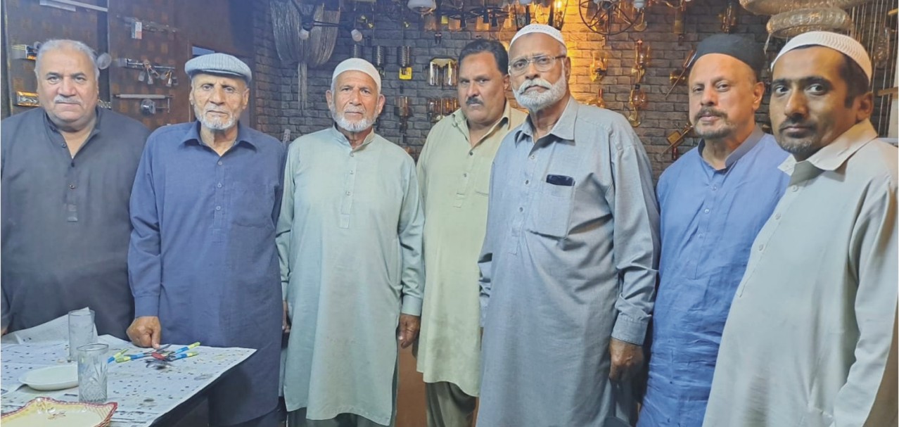 پاکستان عوامی تحریک گجرات سٹی کے صدر چوہدری امجد اقبال کادوست احباب کے اعزاز میں افطار ڈنر