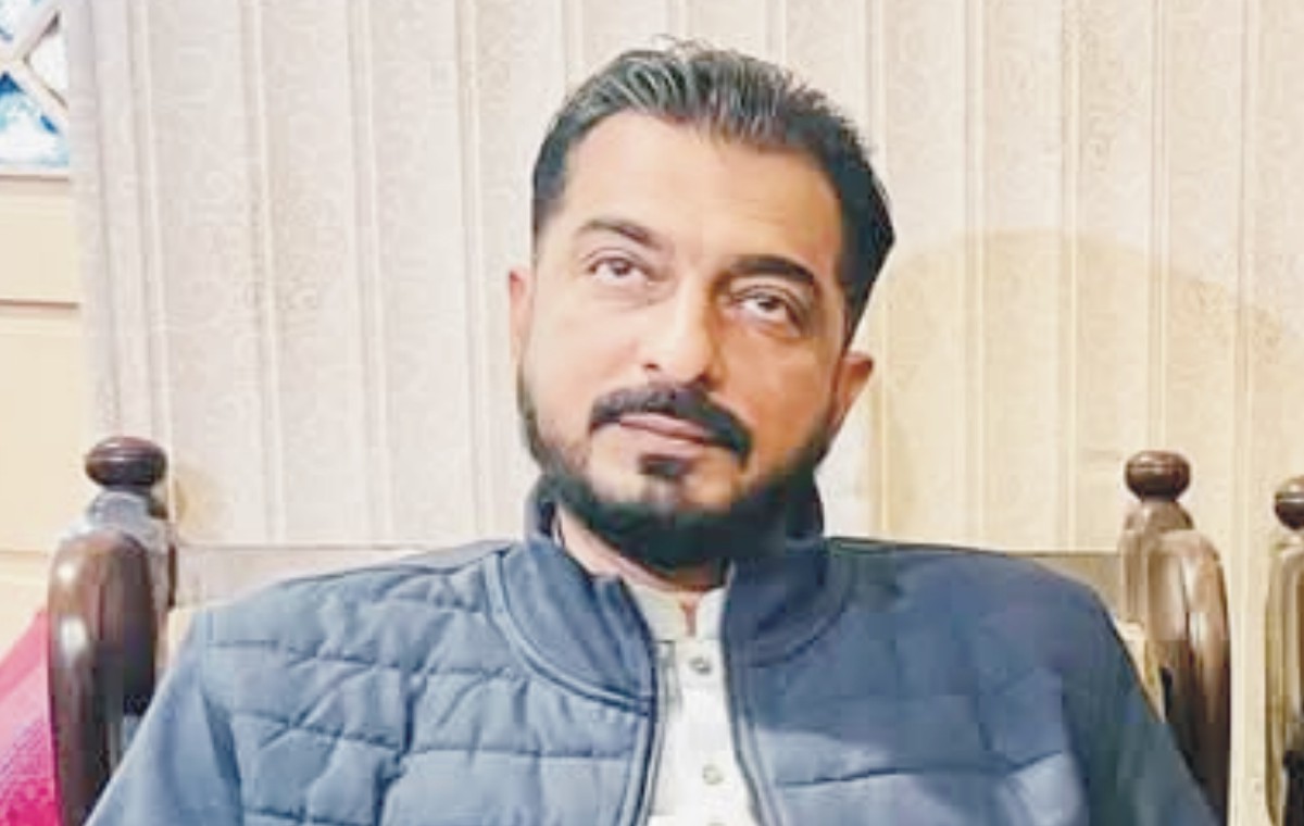 ڈنگہ: کمپلیکس روڈ پر خسرہ نمبر 312 اور 313 کے رہائشیوں کو گھروں کی نیلامی کے حوالے سے پریشان ہونے کی ضرورت نہیں، میاں کامران ادریس