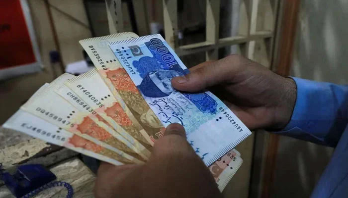 دوبارہ سرکاری نوکری لینے پر پنشنرز کو پچھلی پنشن وصولی کی اجازت مل گئی