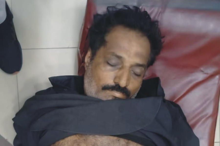 پھالیہ: ٹرالہ اور شاہین بس کے درمیان ٹکر، ٹرالہ ڈرائیور جاں بحق، متعدد مسافر زخمی
