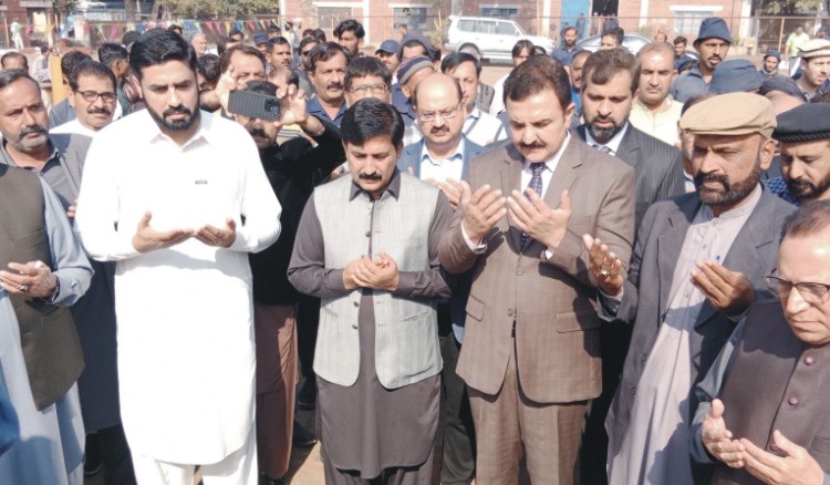 شاہ تاج شوگر ملز نے کرشنگ سیزن 2025–26 کا شاندار آغاز، کسانوں اور محنت کشوں کو خراجِ تحسین