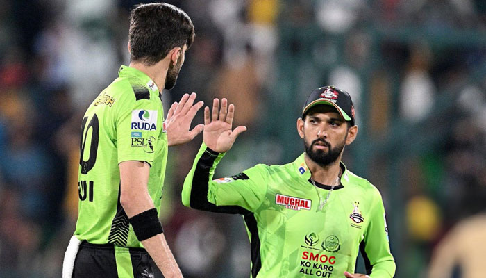 لاہور قلندرز کے شاہین آفریدی اور سکندر رضا پر سکیورٹی پروٹوکولز توڑنے کا الزام