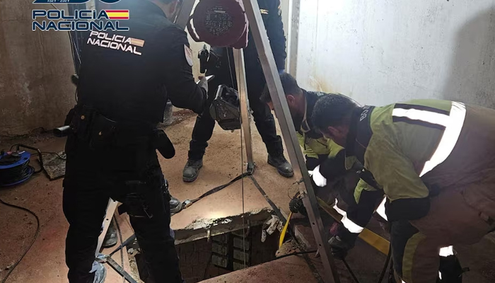 اسپین: سیوٹا میں شمالی افریقا سے حشیش اسمگل کرنے والی خفیہ سرنگ پکڑی گئی، 17 میٹرک ٹن منشیات اور 14 لاکھ یورو نقد رقم برآمد