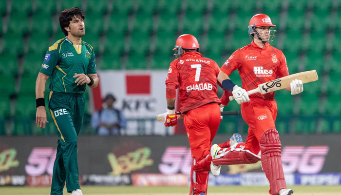 ملتان سلطانز نے اسلام آباد یونائیٹڈ کو 5 وکٹوں سے شکست دے دی