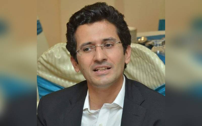 ایل پی جی کی قیمتوں میں شفافیت لائیں گے، زیادہ قیمت لینے والوں کے خلاف سخت کارروائی ہوگی: وزیر پیٹرولیم علی پرویز ملک