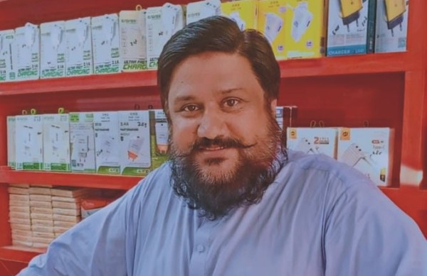 یوں لگتا ہے کہ جیسے ہم تاجر نہیں مجرم ہیں: یاسر مرزا