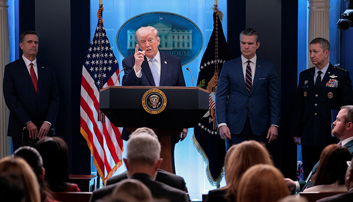 ایران کو ایک ہی رات میں ختم کیا جا سکتا ہے اور وہ رات منگل کی رات بھی ہو سکتی ہے: ڈونلڈ ٹرمپ