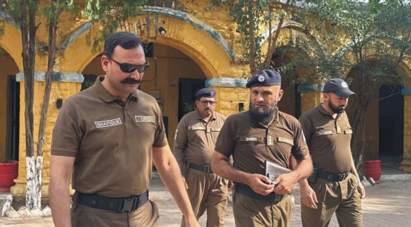 ڈی پی او جہلم شفیق احمد چوہدری کا تھانہ ڈومیلی کا اچانک دورہ، انتظامات کا جائزہ اور افسران کو سخت ہدایات