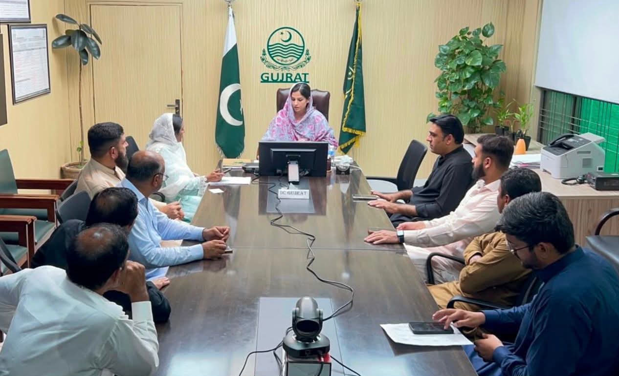 ڈپٹی کمشنر گجرات سے ایل پی جی ایسوسی ایشن کے وفد کی ملاقات، جائز مسائل ترجیحی بنیادوں پر حل کرنے کی یقین دہانی