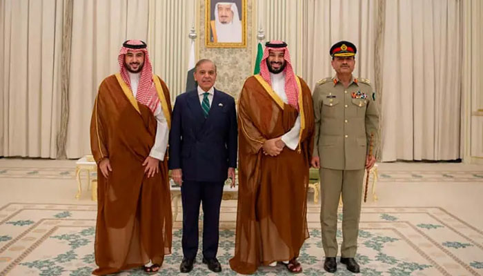 سعودی عرب ہماری ‘سرخ لکیر’ ہے اور اس پر ہونے والا کوئی بھی حملہ پاکستان پر حملہ تصور ہوگا: پاکستان نے ایران پر واضح کر دیا