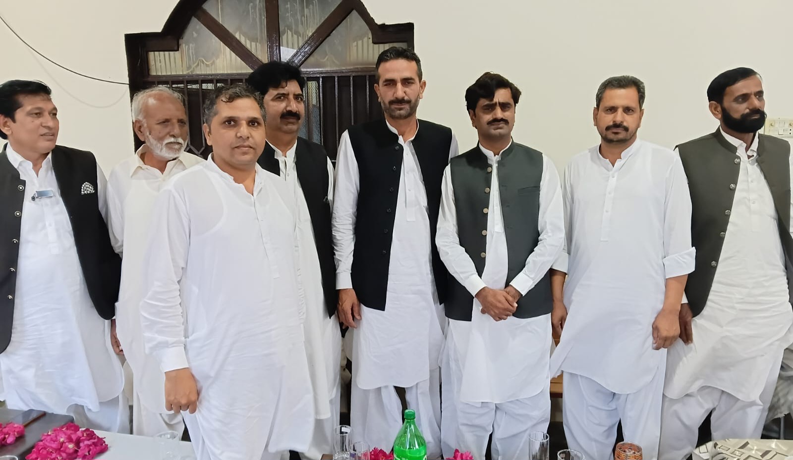 چک سکندر میں ضلعی امن کمیٹی کے اجلاس میں جنرل سیکرٹری PAT ضلع گجرات حافظ فیصل محمود ایڈووکیٹ کی شرکت، قیامِ امن کے لیے تعاون کی یقین دہانی